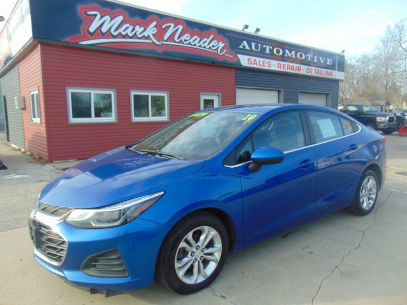 2019 Chevrolet Cruze LT's photo