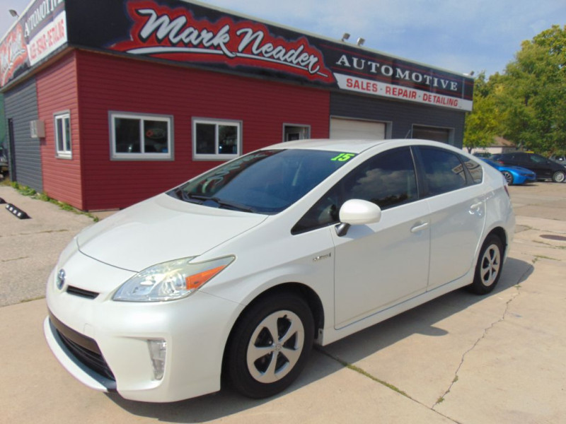 2015 Toyota Prius Two's photo