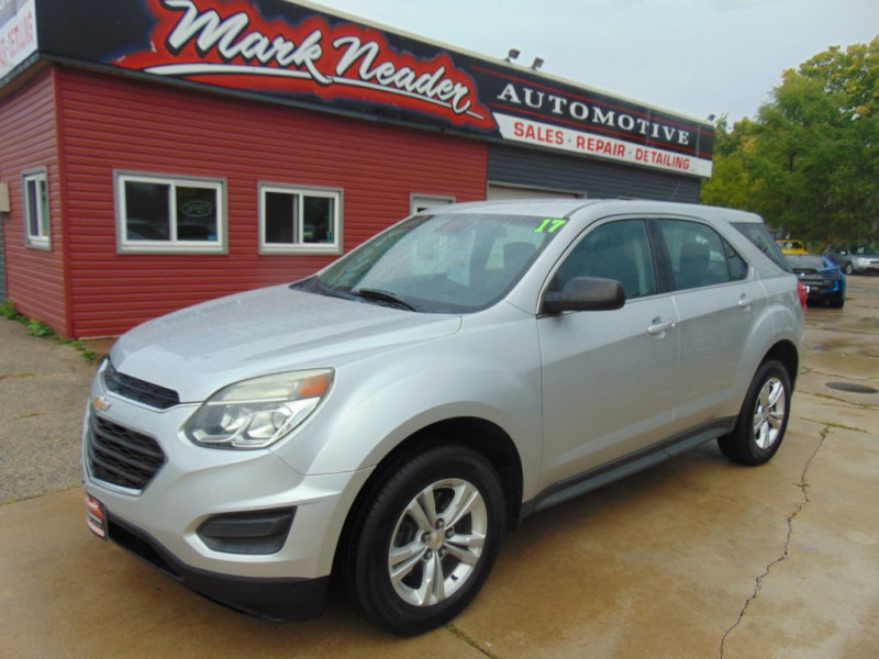 2017 Chevrolet Equinox LS's photo