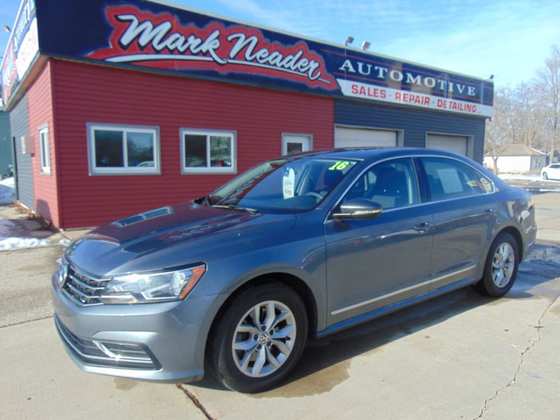 2016 Volkswagen Passat S's photo